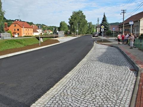 Rekonstruovaná silnice III/49026 v Biskupicích (Foto: ŘSZK - V. Cekota)