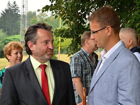 starosta města Robert Stržínek (první zleva) (Foto: MěÚ Valašské Meziříčí)