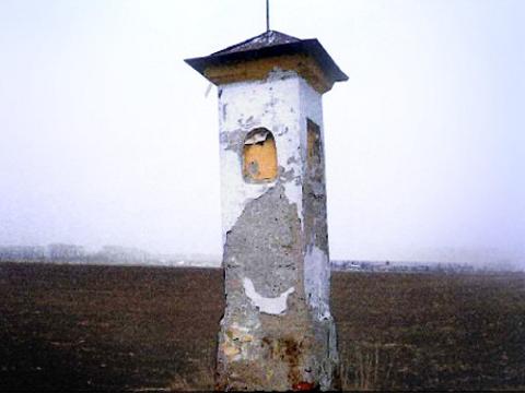 Boží muka mezi obcemi Břest a Žalkovice (Foto: www.obec-brest.cz)