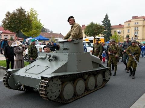 Den uniformovaných sborů 2014 (Foto: www.kromeriz.eu)