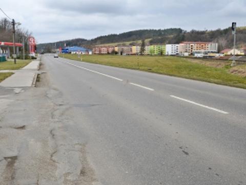 Silnice II/492 v Luhačovicích před rekonstrukcí (Foto: ŘSZK)