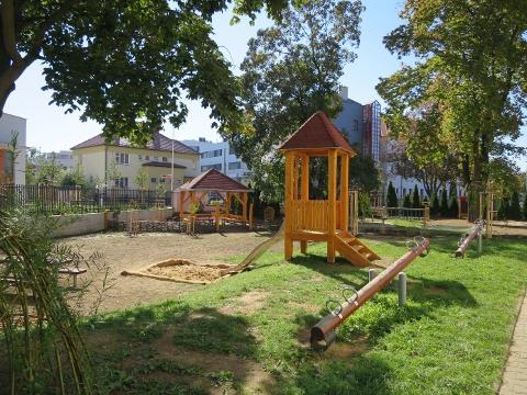 Zahrada v přírodním stylu - MŠ Komenského (Foto: MěÚ Uherské Hradiště)