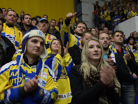 Fanoušci PSG Zlín (foto: Televize Zlín) Fanoušci PSG Zlín (foto: Televize Zlín)