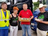 Radek Topič (třetí zleva) na 10. Truck srazu (Foto: archiv Radka Topiče)