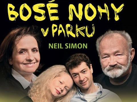 Bosé nohy v parku (Foto: Agentura September)