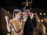 Igor Bareš ve hře Je třeba zabít Sekala (Foto: Městské divadlo Zlín)