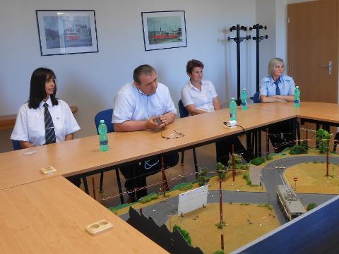 Řidičky MHD s ředitelem Josefem Kocháněm (Foto: Zlin.cz)