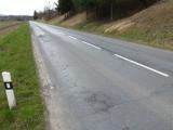 Silnice II/490 z Polichna do Újezdce před rekonstrukcí (Foto: archiv ŘSZK)