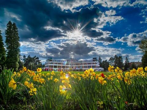 Společenský dům - hotel Baťov (Foto: MěÚ Otrokovice)