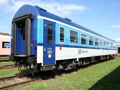 Modernizovaný osobní vůz Bdpee (Foto: www.parsnova.cz)