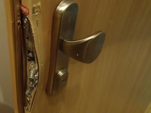 s vylomením dveří pomohli hasiči (ilustrační foto: HZS Zlínského kraje)