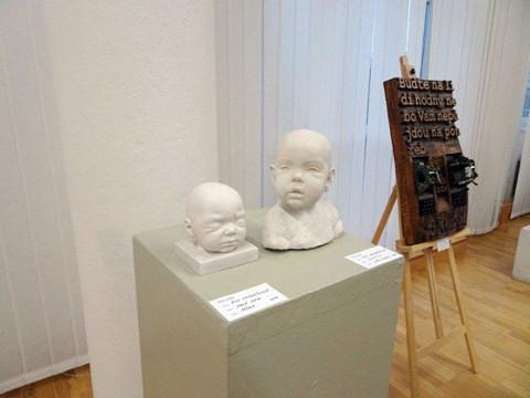 Dílo z výstavy (Foto: www.dubnica.sk)