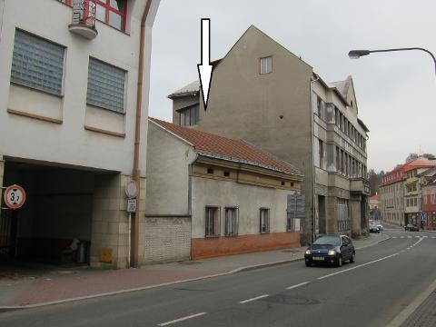 Dům na Mostecké ulici čeká demolice (Foto: Jiří Žůrek )