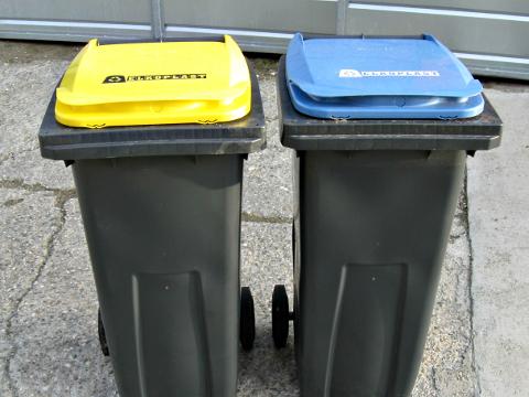 Rodinné domy mají vlastní nádoby na třídění (Foto: MěÚ Valašské Klobouky)