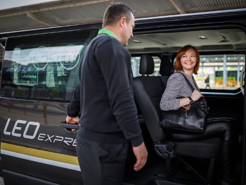 Doprava domů (Foto: le.cz)