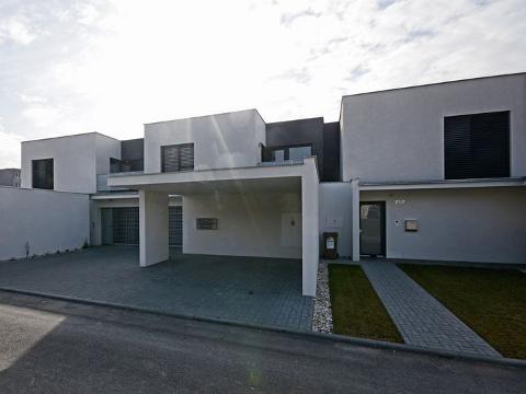 Novostavba bytového domu Zlín-Prštné (Foto: MěÚ Zlín)