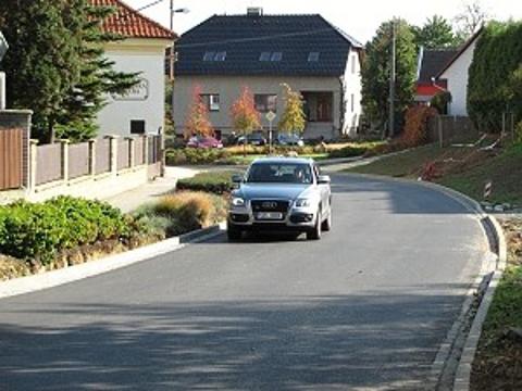 Průtah v Sušicích po rekonstrukci (Foto: V. Cekota)