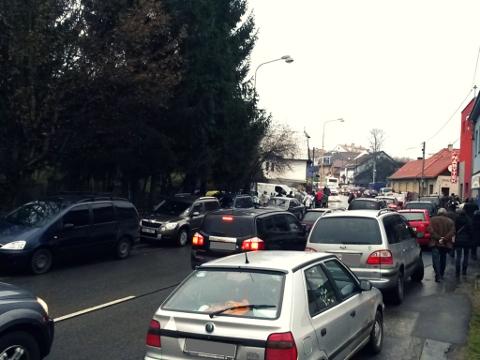 Situace v ulici Brumovská při jednom z minulých ročníků (Foto: MěÚ VK)