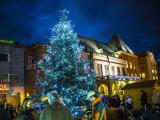 Vánoční strom na náměstí Míru ve Zlíně (Foto: MěÚ Zlín)