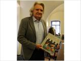 Čestmír Vančura s knihou (Foto: Zlín Film Festival)