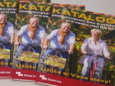 Katalog poskytovatelů slev a výhod pro osoby nad 55 let (Foto: Zlínský kraj)