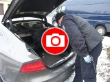 Ohledání vozidla (Foto: Policie ČR)