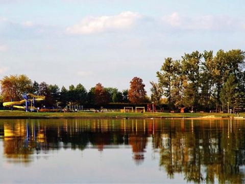 Koupaliště Štěrkoviště v Otrokovicích (Foto: MěÚ Otrokovice)