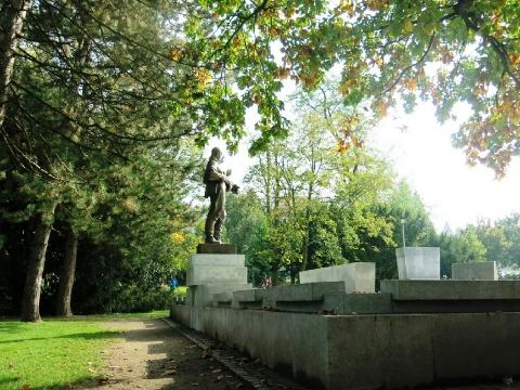 Památník obětem 2. světové války v parku Komenského (Foto: MěÚ Zlín)