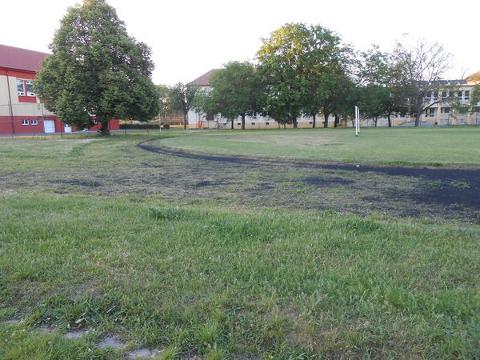 Současný stav sportoviště na sídlišti Mojmír (Foto: MěÚ Uherské Hradiště)