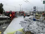 Nehoda v kvítkovické křižovatce v Otrokovicích (Foto: DSZO)