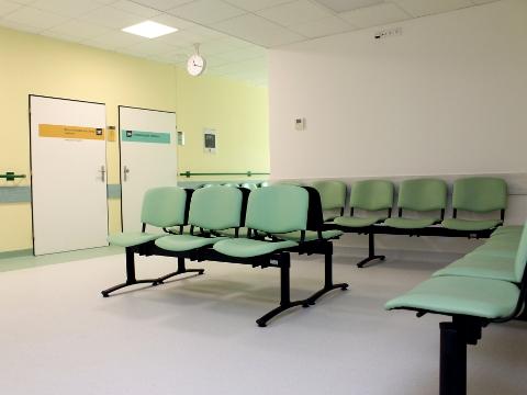 Chirurgie - nová čekárna (Foto: Nemocnice Zlínského kraje)