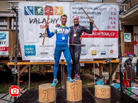 Celkoví vítězové Valachy tour P. Šťastný a L. Skřivánková (Foto: Resort Valachy Velké Karlovice)