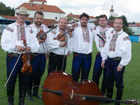 foto: cimbálová muzika Babica