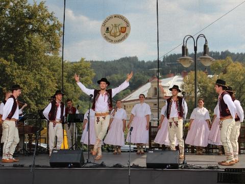 Setkání muzikantů v Bílých Karpatech (Foto: MěÚ Valašské Klobouky)