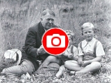 H. Vavrečka s vnuky Ivanem a Václavem Havlovými (Foto: kniha Baťovi muži)