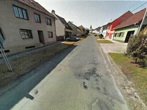 silnice III/36741 v Kvasicích (Foto: ŘSZK)
