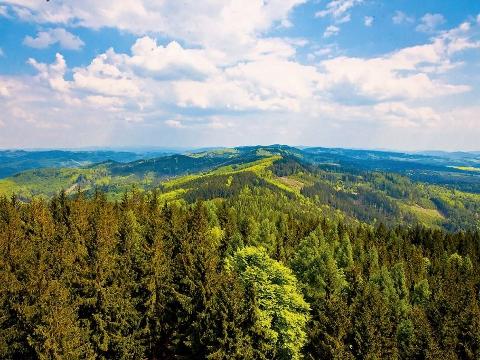 Doubrava - rozhled na vizovické vrchy (Foto: www.vychodni-morava.cz)