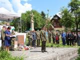 Pietní akt u památníku plk. Josefa Valčíka (Foto: MěÚ Valašské Klobouky)