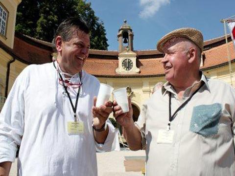 zleva František Hrňa a Miloslav Hrdý (Foto: Folklorní agentura Buchlovice)