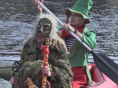 Bečvu otevíral Bečvoch (Foto: Zlin.cz)