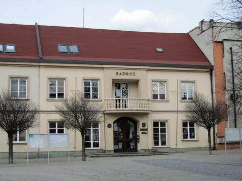 Ilustrační foto - radnice v Bystřici pod Hostýnem (Foto: Zlin.cz)